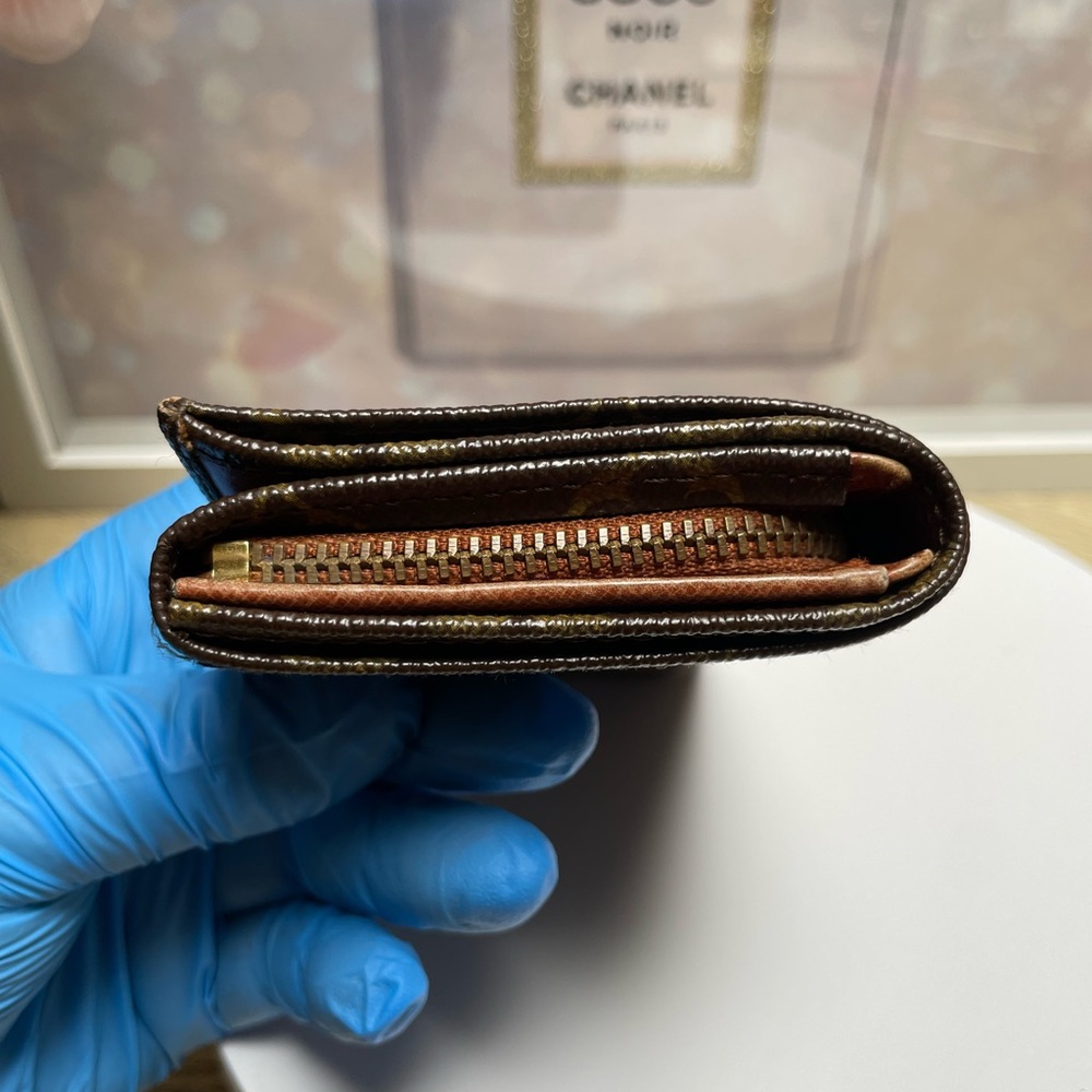 Authentic Louis Vuitton Monogram Wallet - Picture 4 of 5